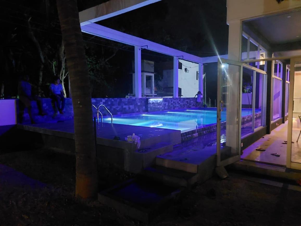Saara Beach Hotel 마라윌라 외부 사진