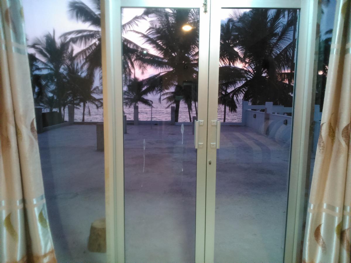 Saara Beach Hotel 마라윌라 외부 사진