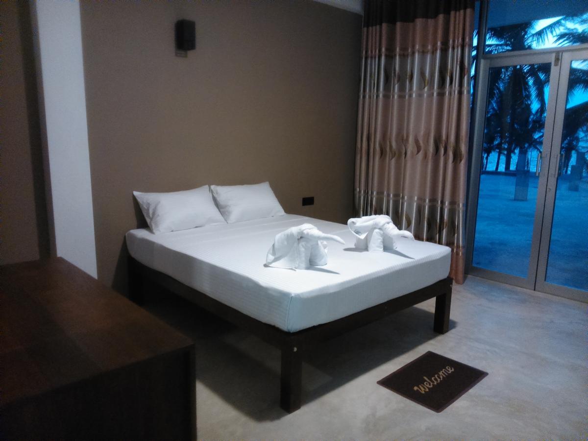 Saara Beach Hotel 마라윌라 외부 사진