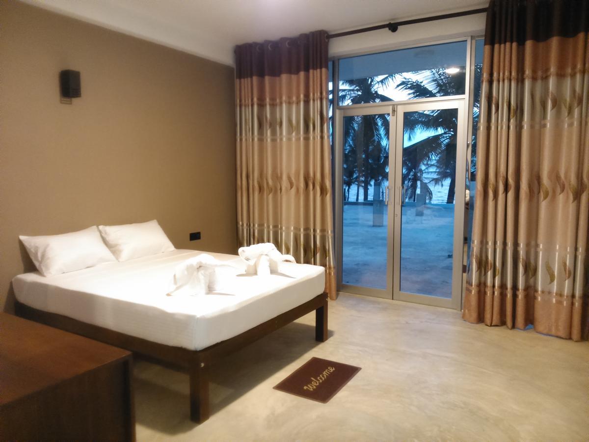 Saara Beach Hotel 마라윌라 외부 사진