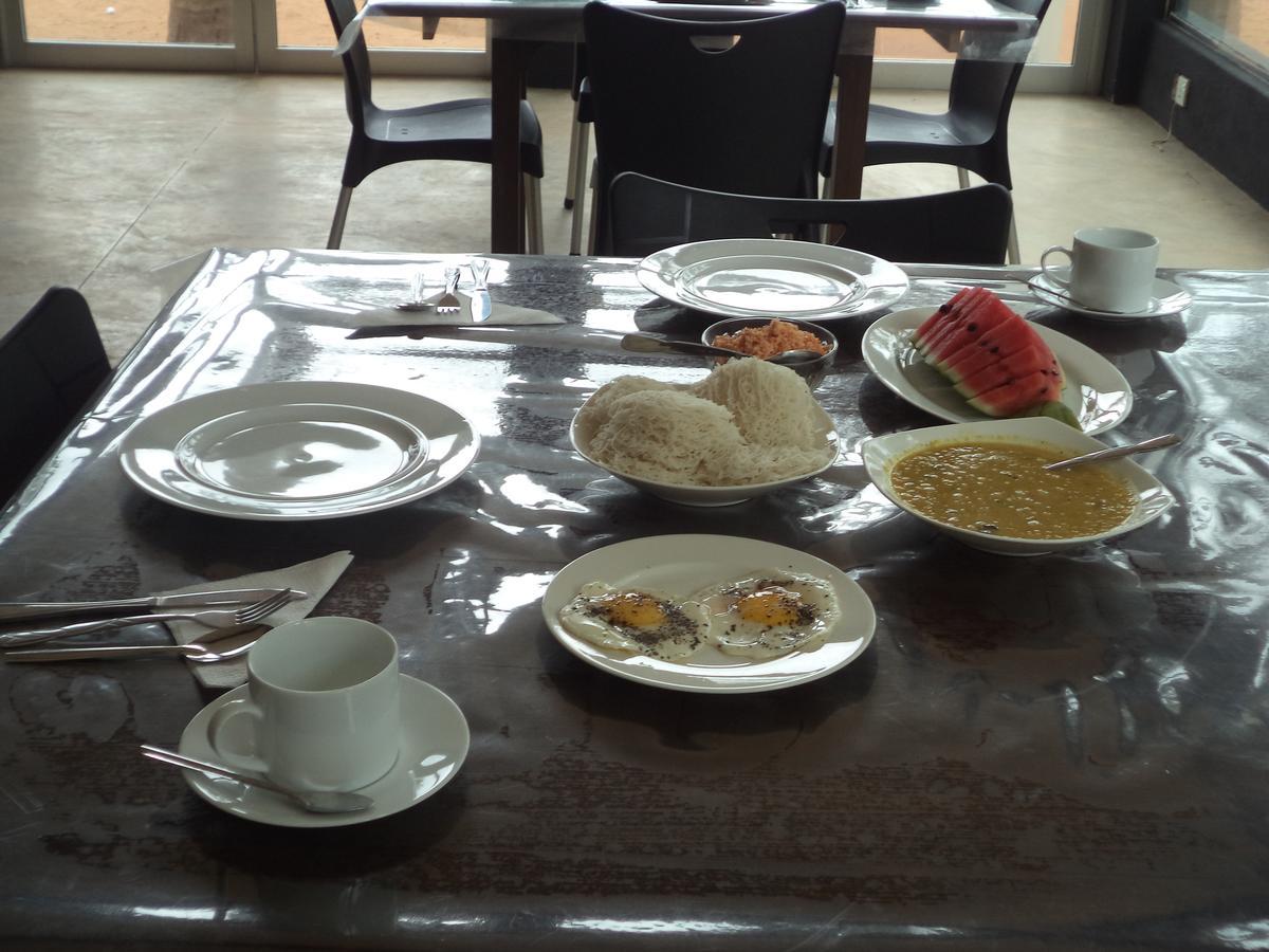 Saara Beach Hotel 마라윌라 외부 사진