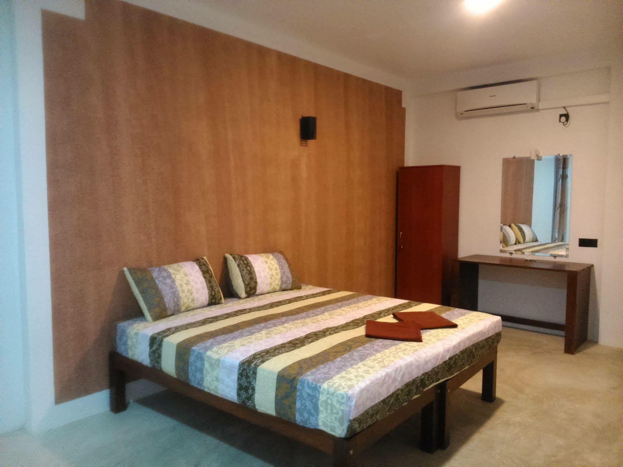 Saara Beach Hotel 마라윌라 외부 사진